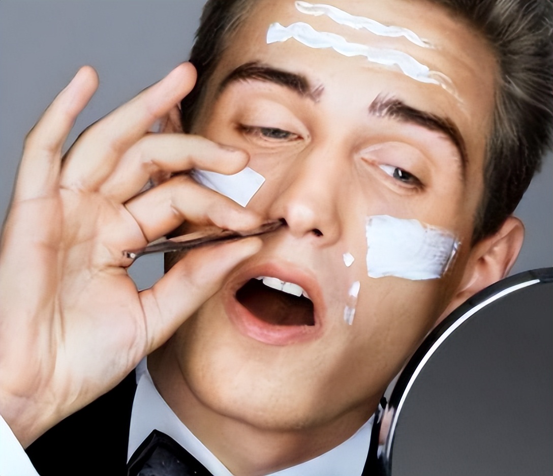 男生有的鼻毛长到外面有什么说法,鼻毛往外窜的男生是怎么回事