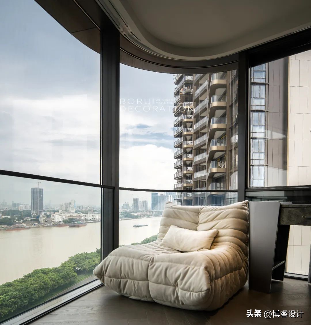 250㎡江景精装房改造,轻奢风格+收纳系统优化