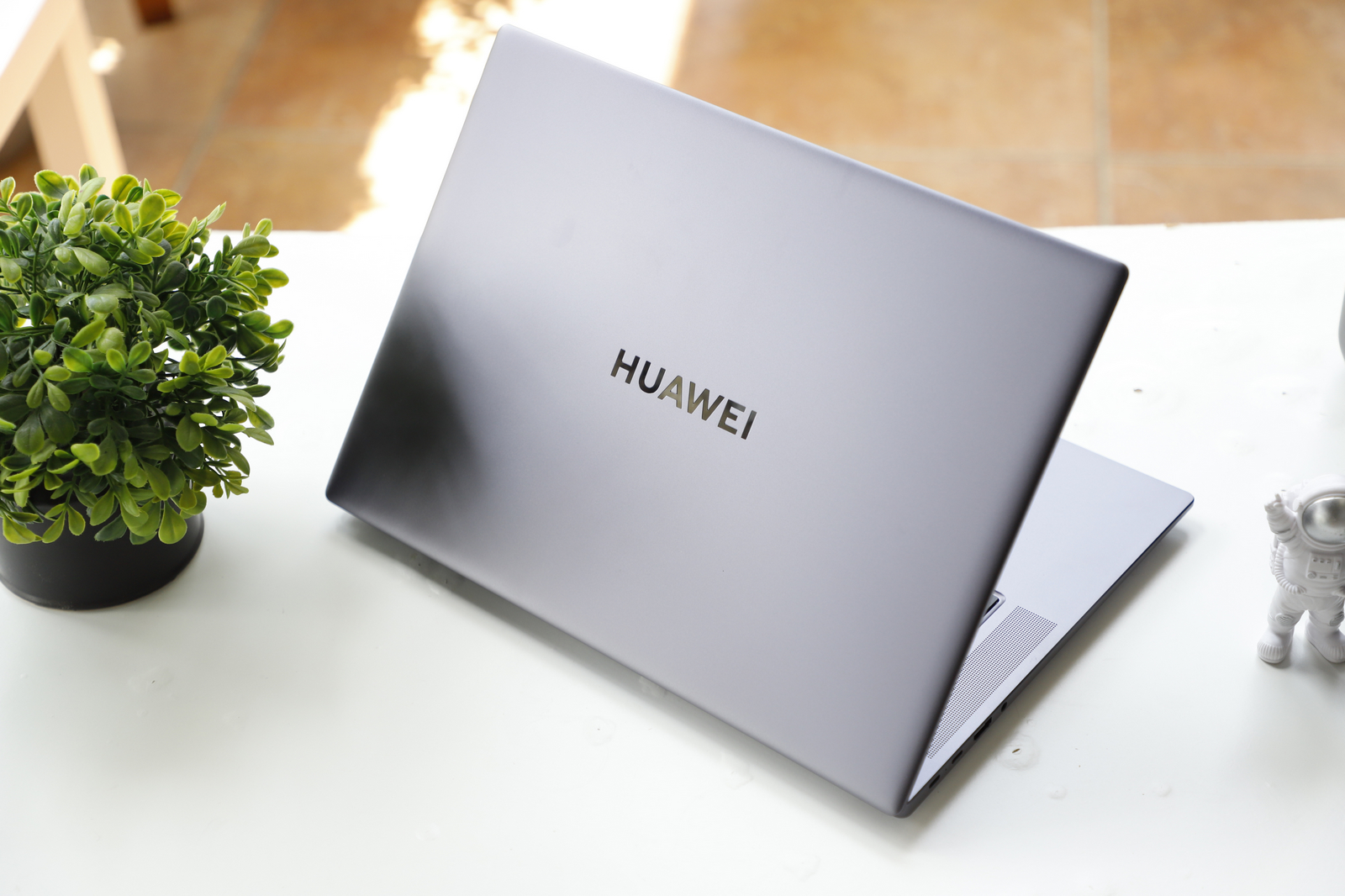 华为matebook16s和华为14s哪个好,华为matebook16s有什么优点