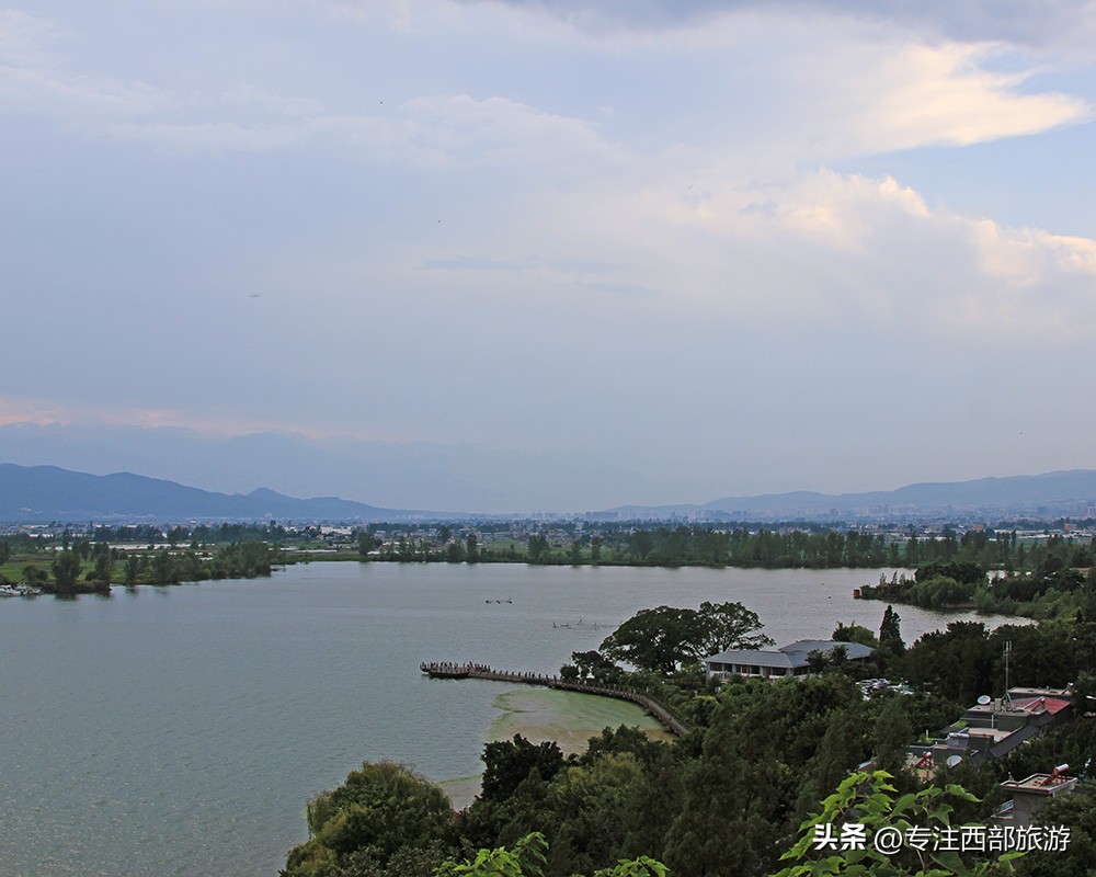 成都泸沽湖邛海旅游攻略,四川泸沽湖万亩草海秋景