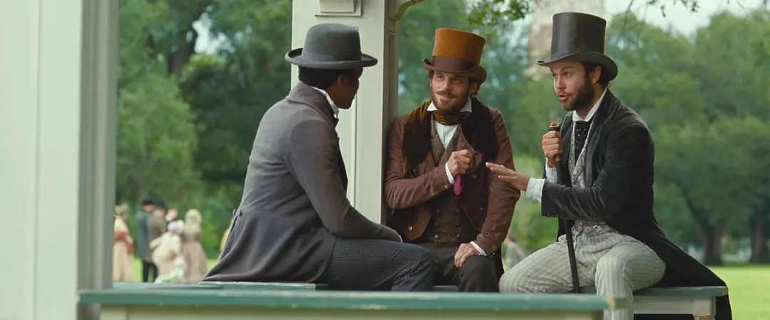 刻印在身体的*行暴**，《为奴十二载》营造一个历史与现实交织的空间