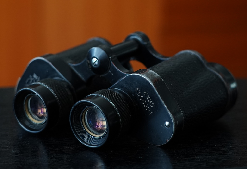 战争时期的老式军用望远镜,战争年代的18倍望远镜