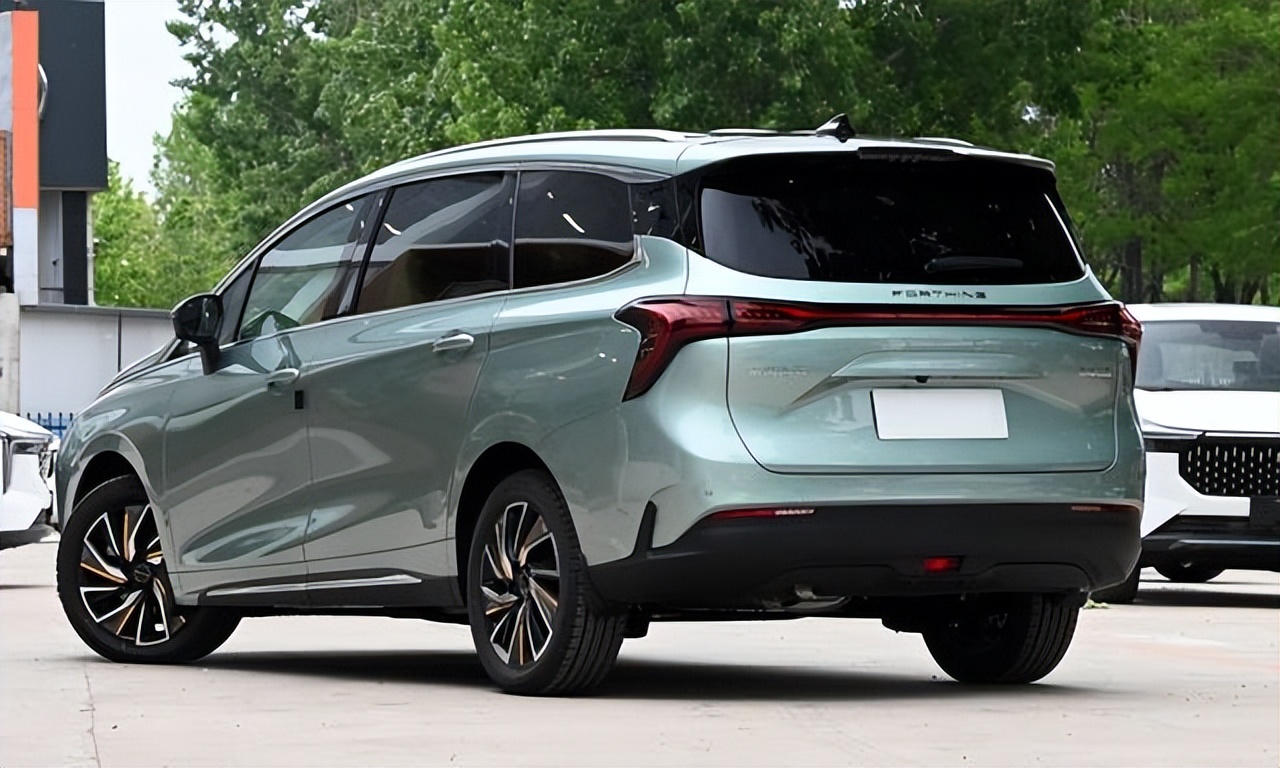 15万没要GL8提了风行游艇，开了520公里，老司机一肚子话要说