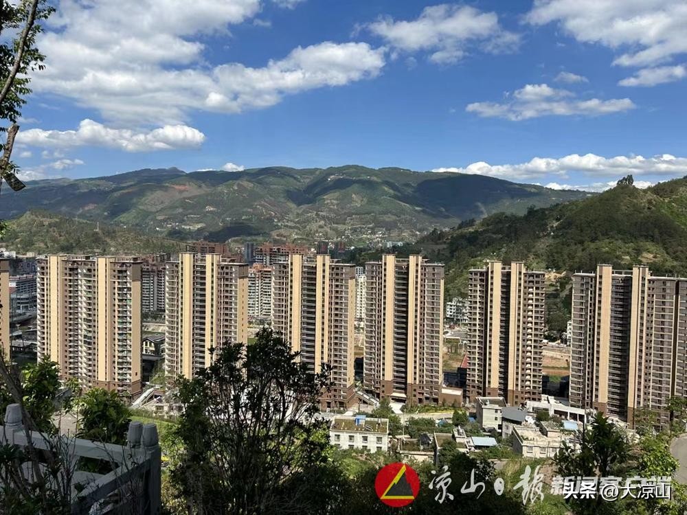 会东县贯彻落实省委十二届三次全会和州委九届七次全会精神奋力建设具有会东特色的现代化经济强县