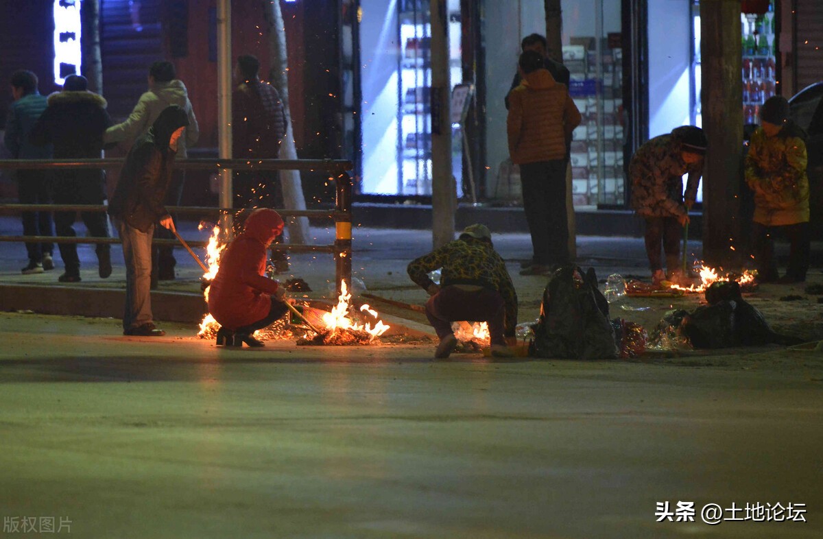 七月十五鬼节真的有鬼吗,真的有鬼节吗鬼节有鬼吗