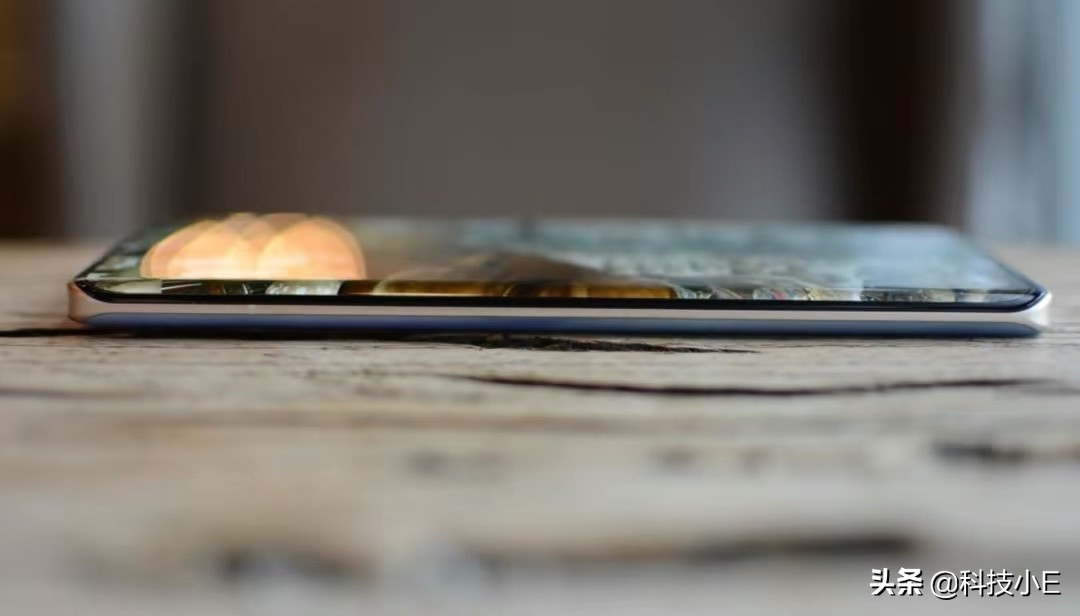 迎接女神节，曲面屏+骁龙芯片，小米高颜值手机从2599跌至1939元