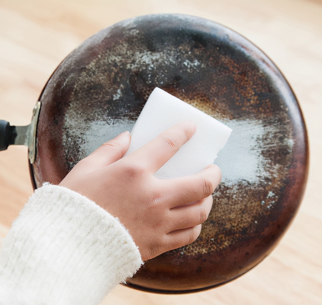 不锈钢锅外边脏了怎么办,不锈钢锅刷日常清洁