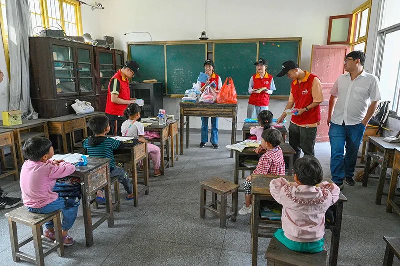 月圆人团圆月满人美满,中秋月圆人团圆完整版