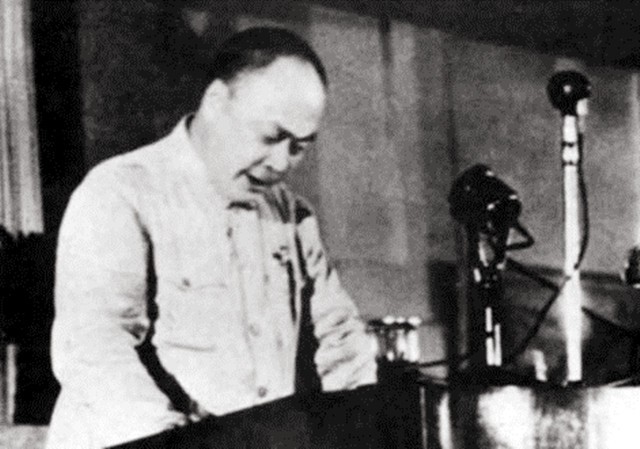 1934年长征前，陈毅找到*德朱**：我还要指挥作战，请不要把我留下