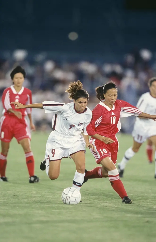 刘爱玲在世界女足中的影响力,老女足刘爱玲放到现在是什么水平