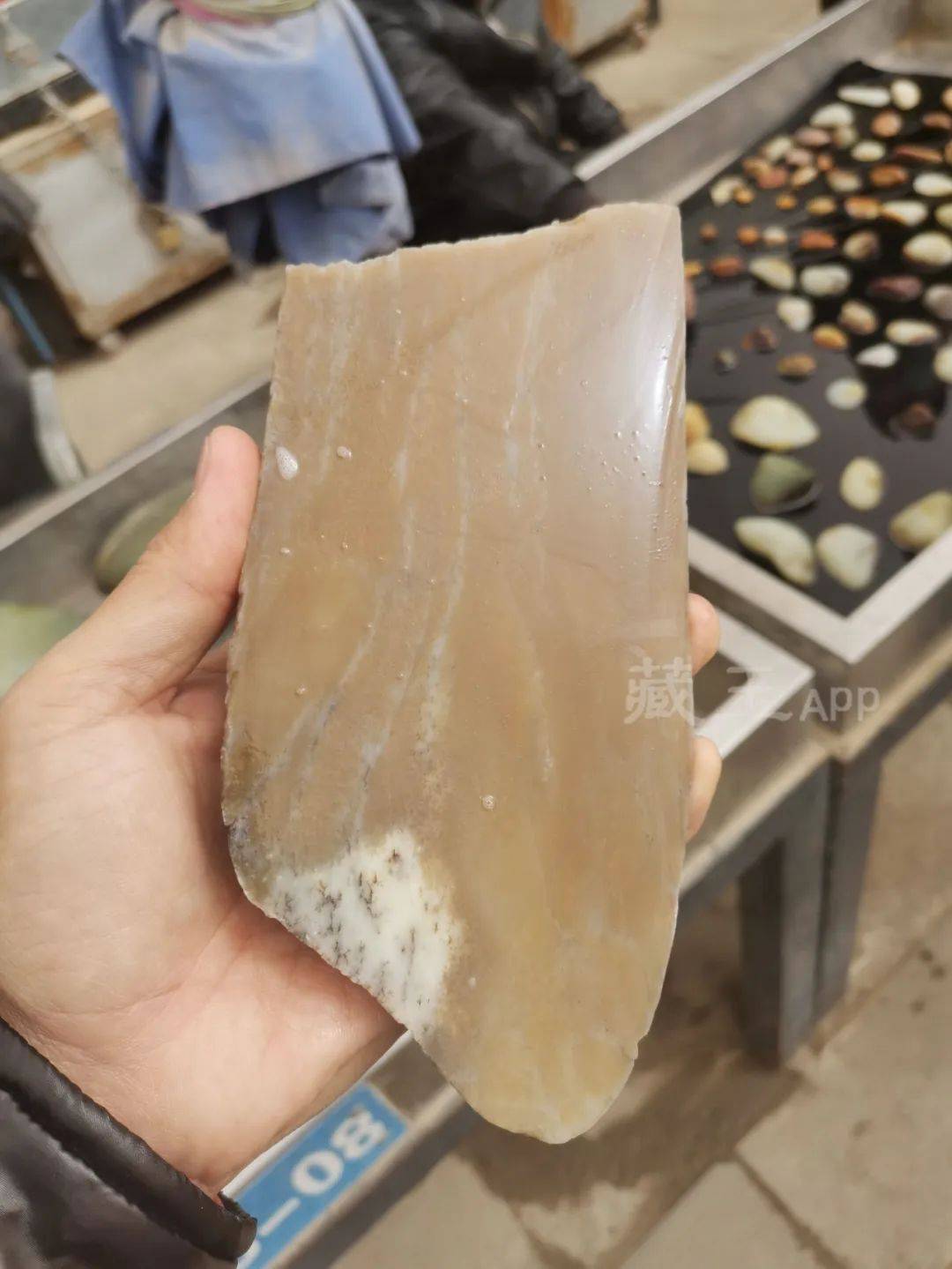 白玉值钱还是黑玉值钱,白玉黄玉价格是多少钱