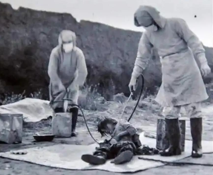 1945年的日军抓孩子,1945年日本俘虏有多少