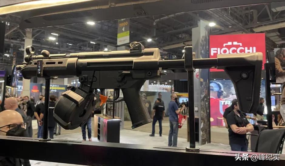 德国mp5新型冲锋枪,新式德国mp5冲锋枪