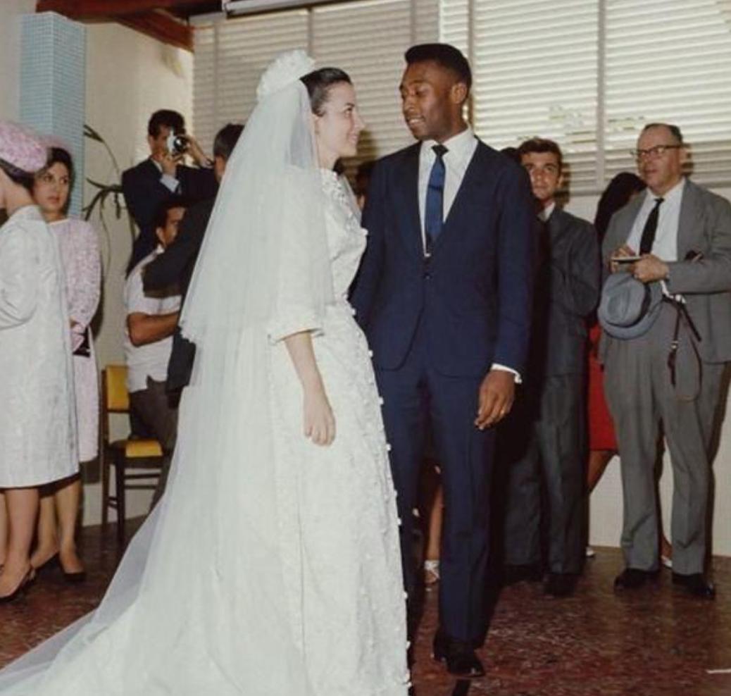 风流一生，比球技更精彩的，是球王贝利的荒唐情史