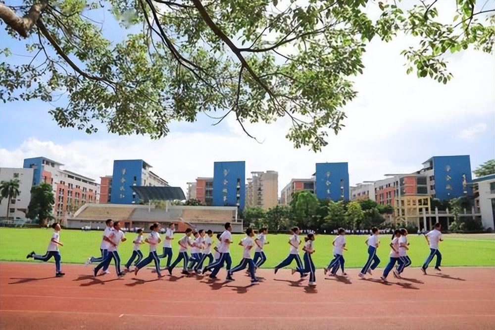 广东16岁女孩懒得考清华北大,广东16岁女孩清华北大