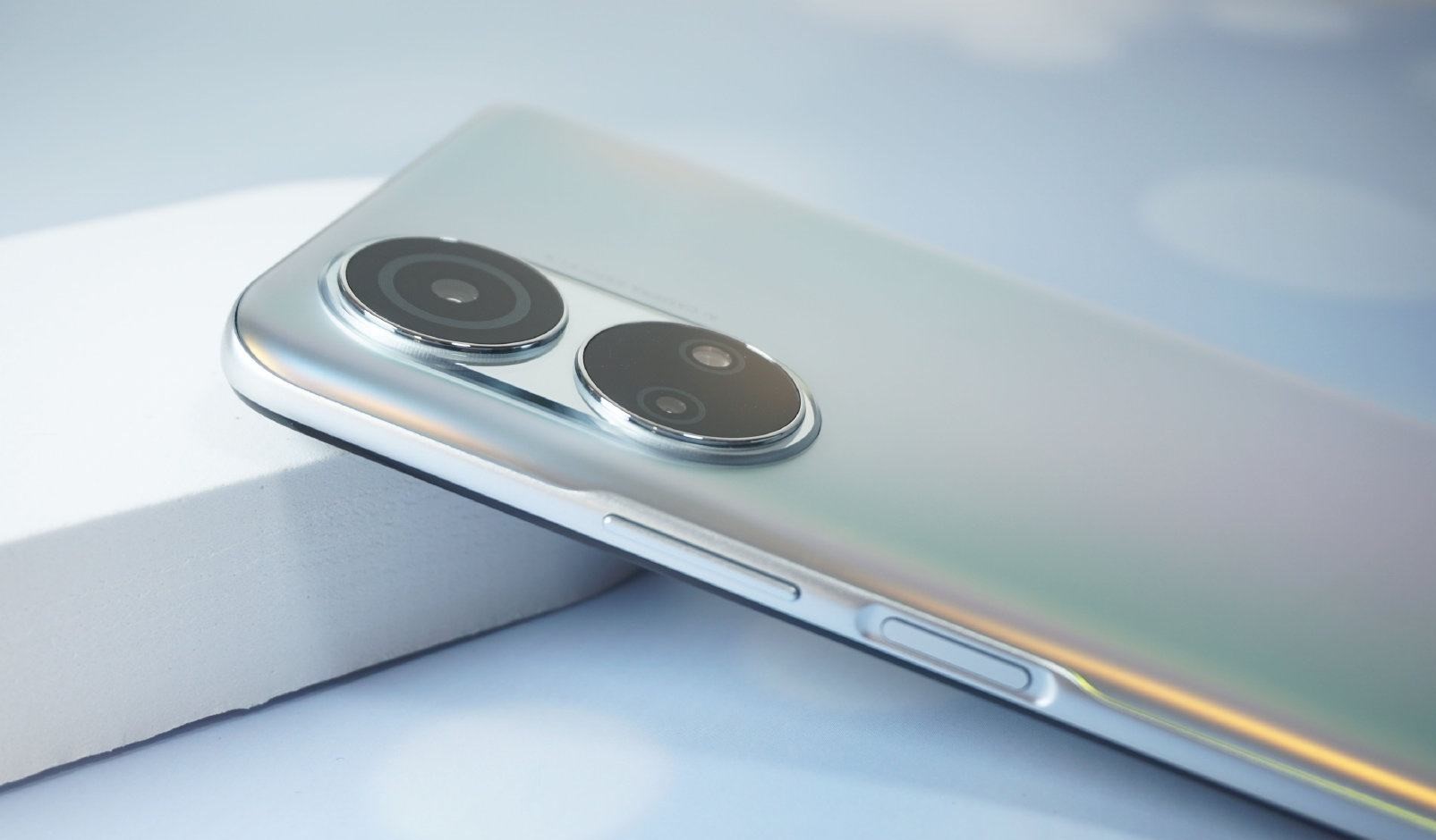 vivoy52s和荣耀畅玩30plus哪个好,redminote11和荣耀畅玩30plus