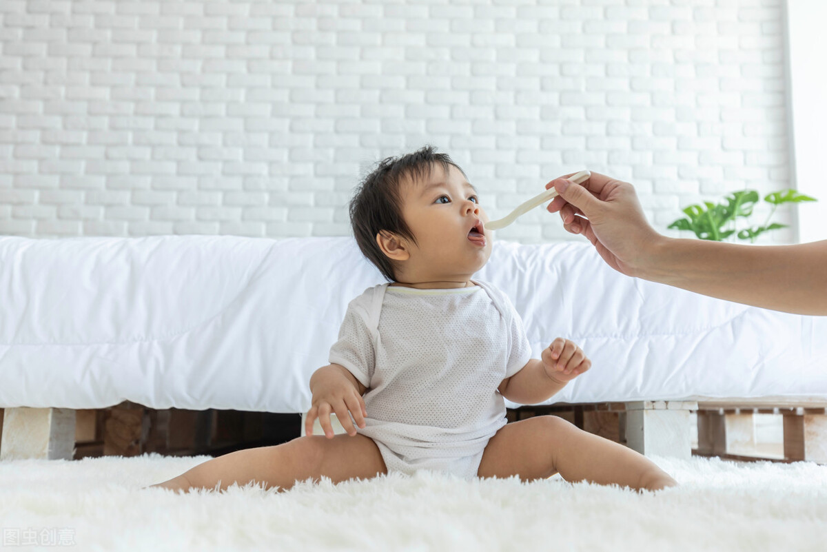 到底是母乳喂养好还是吃奶粉好,到底母乳喂养好还是奶粉喂养好