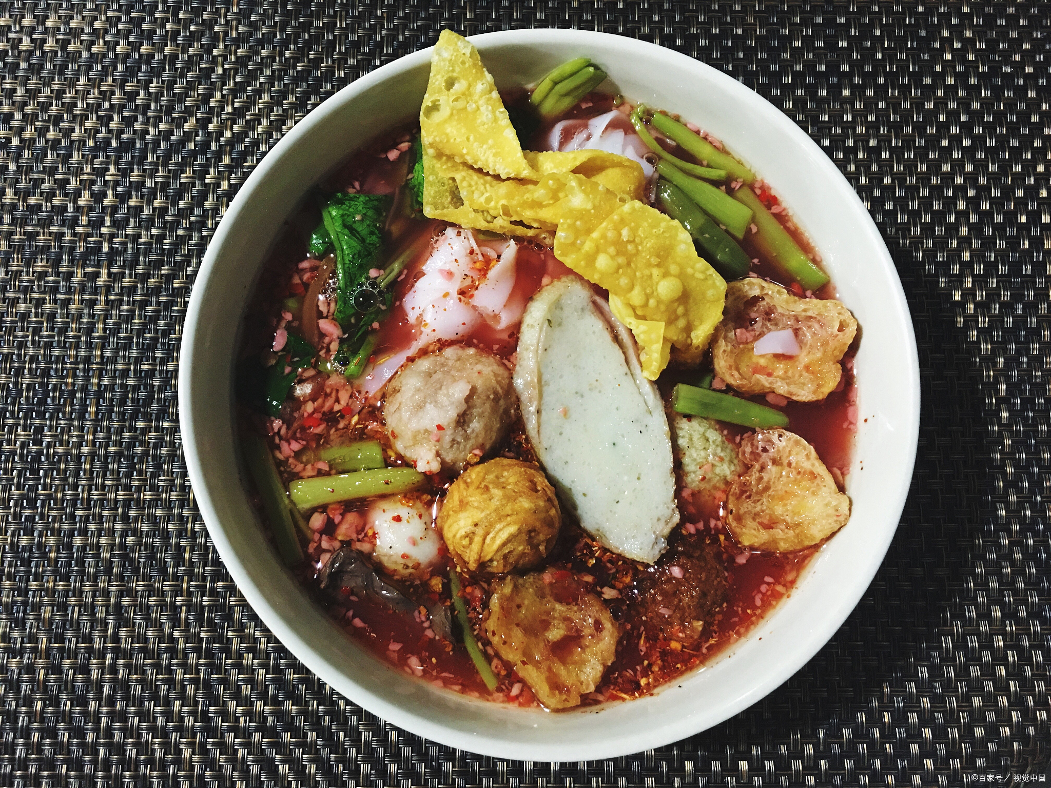 夫妻俩经营个小店其乐融融,夫妻小店一天利润1000