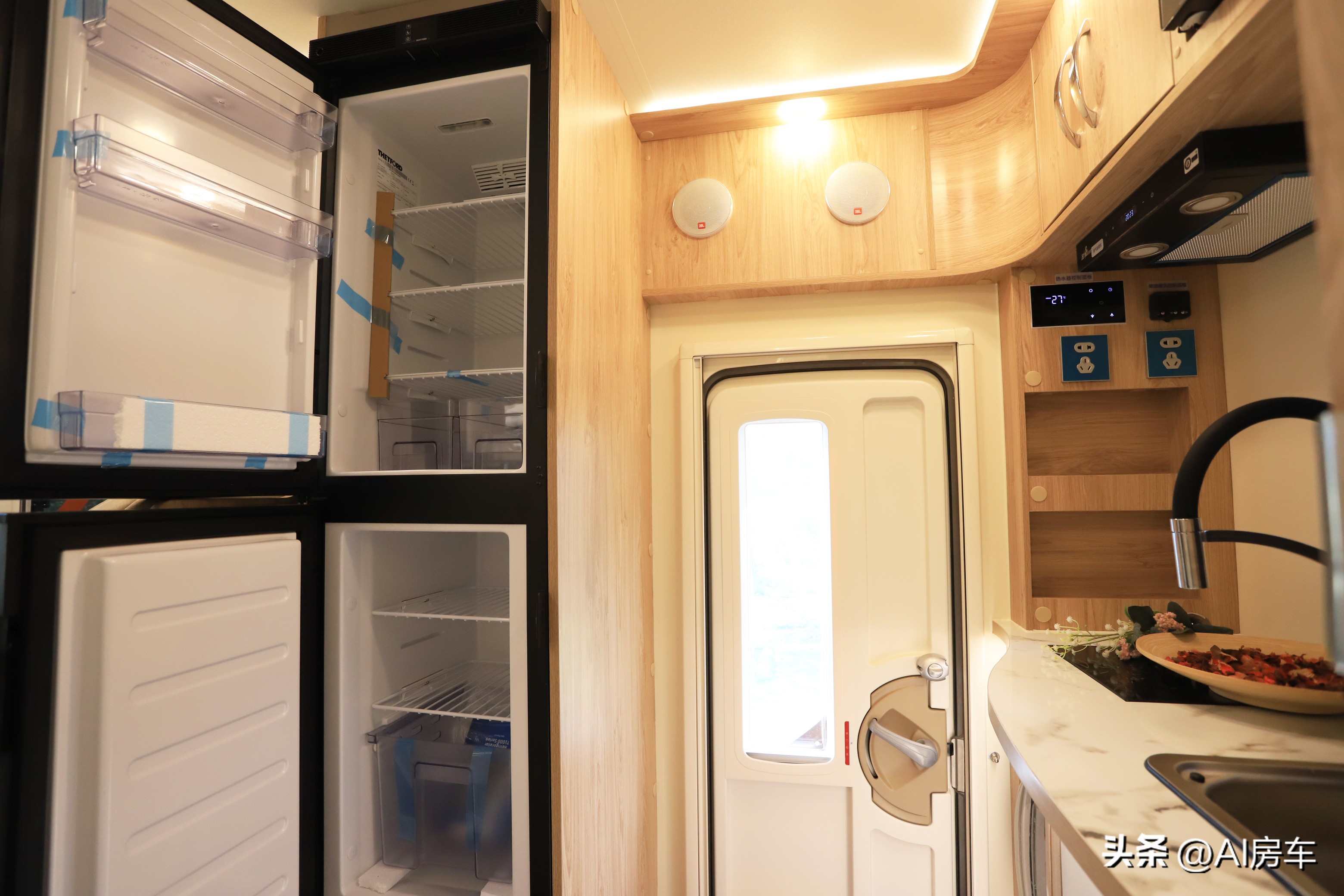 7人房车超大空间,旅行最舒服的十万左右七座房车