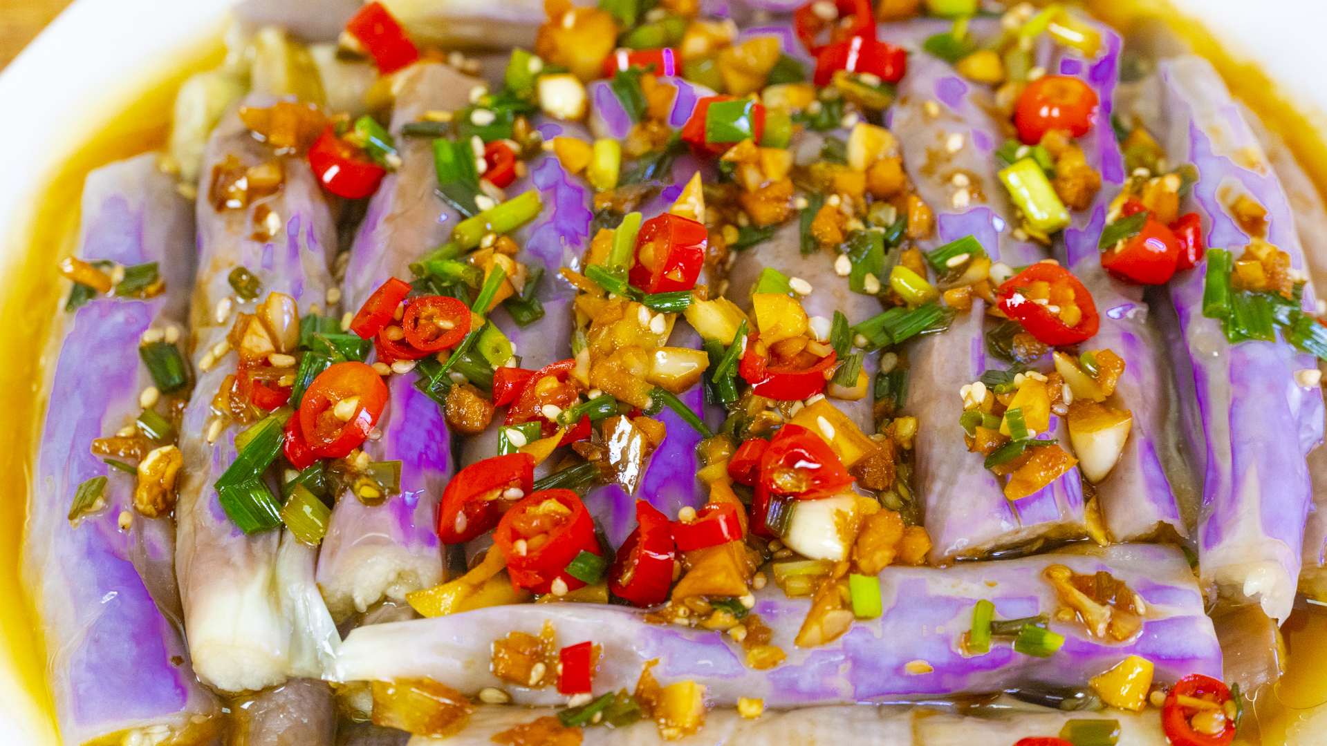 建议女人，多善待自己，少喝奶茶多吃6道菜，脸色红润，精神饱满