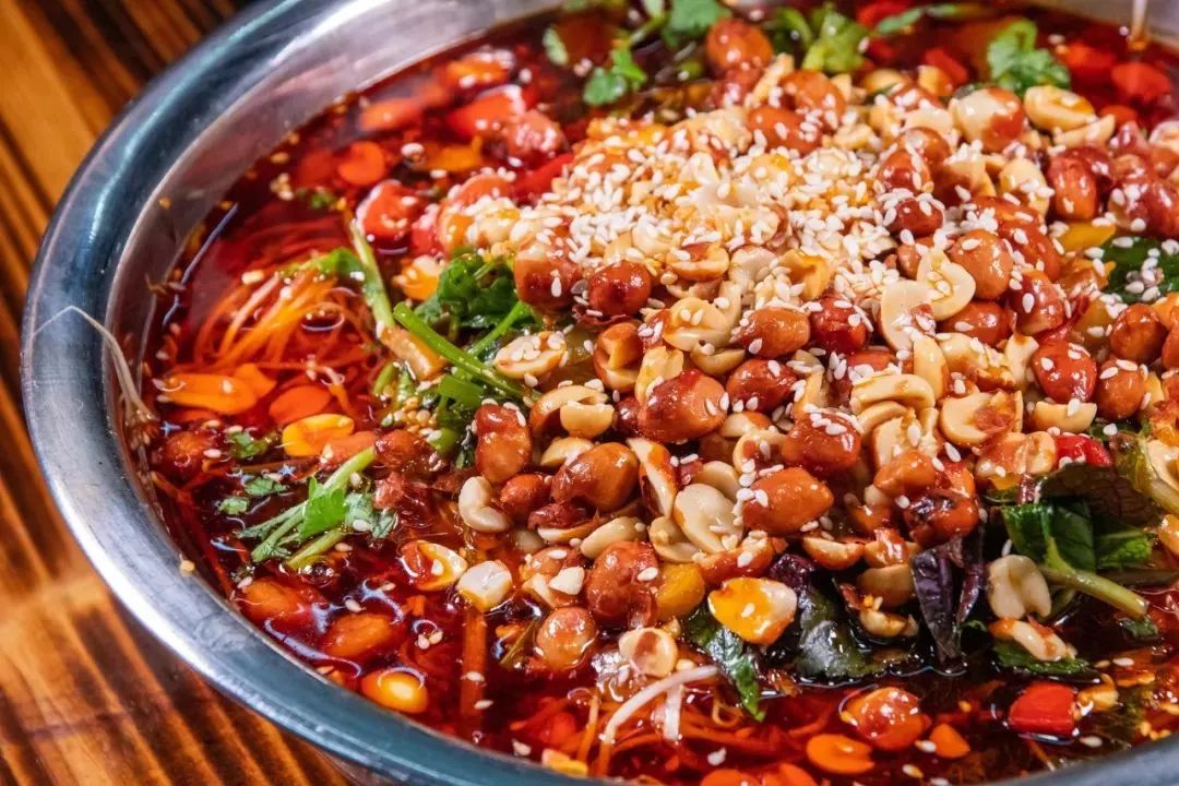 被一碗螺蛳粉耽误的夜宵宝藏,被螺蛳粉耽误的烧洋芋选手