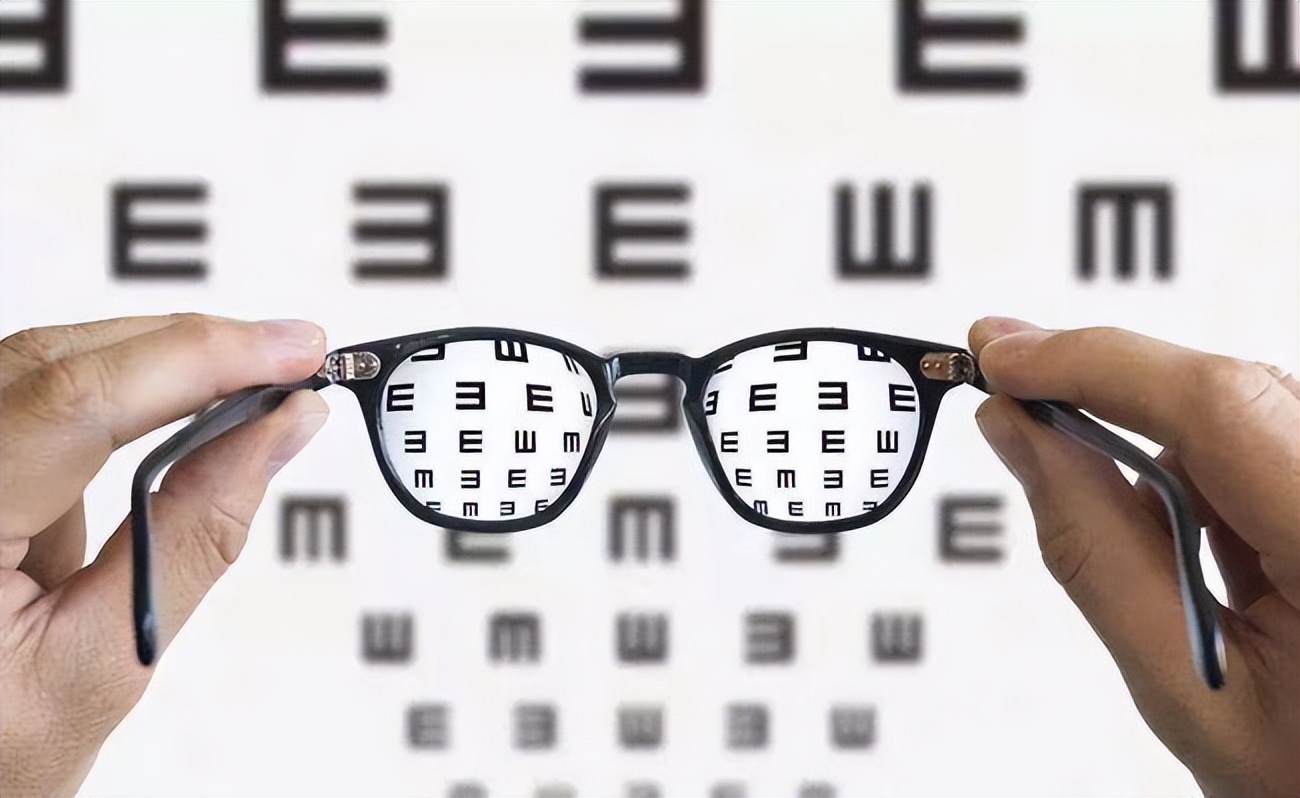 眼镜如何配自己最舒服的度数,配近视眼镜怎么选择镜框和镜片