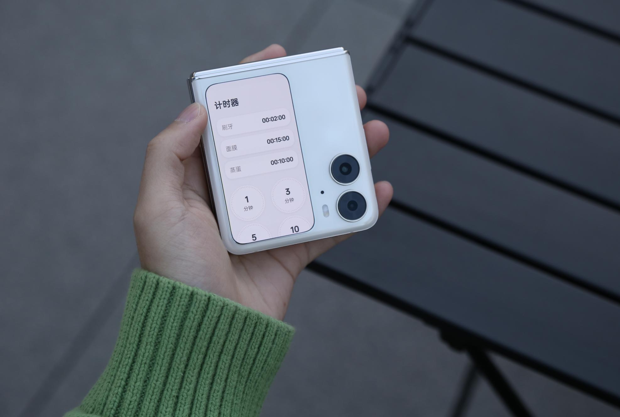 oppofindn2flip深度外屏评测,oppofindn2瑕疵屏