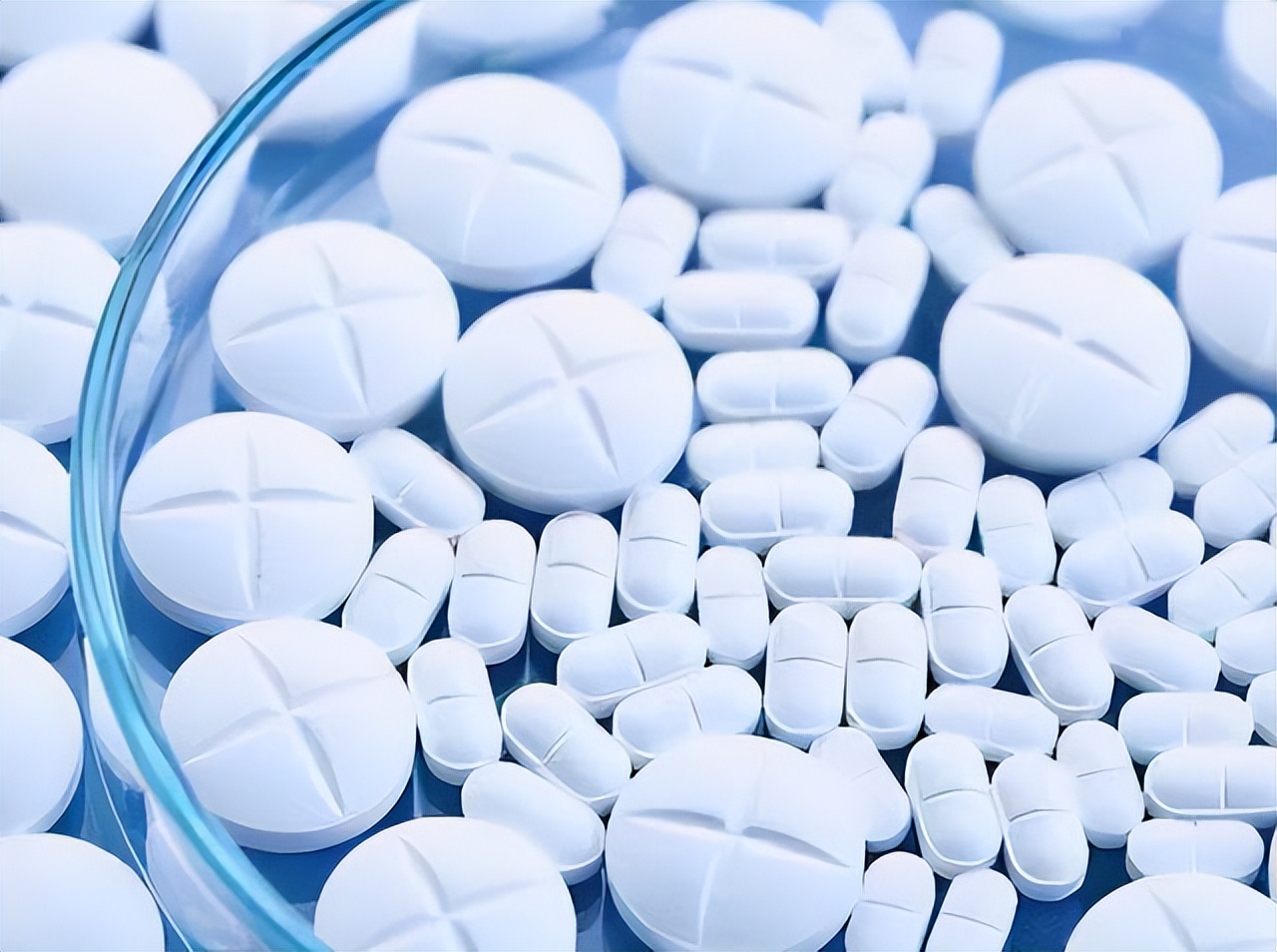 神经受损吃b1还是b12,甲钴胺和维生素b1修复神经