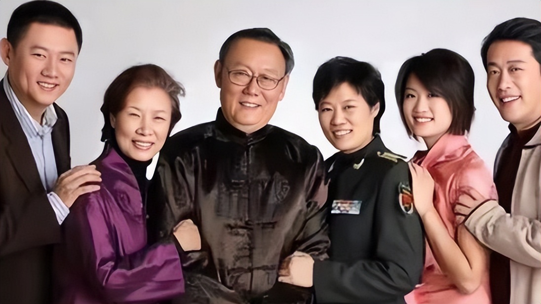 神探狄仁杰演员现状,神探狄仁杰十七年后演员对比