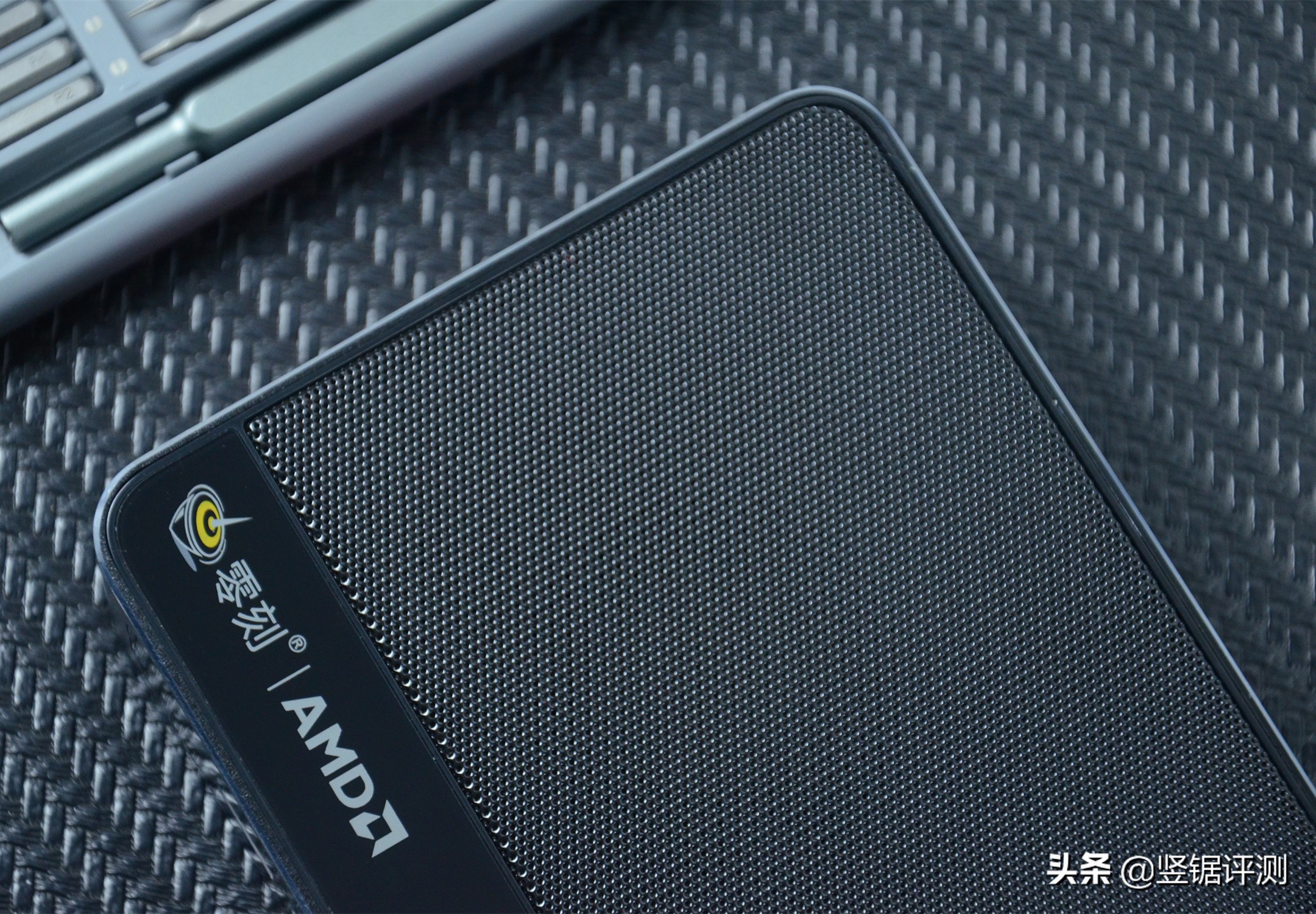 零刻ser5和ser4对比,零刻迷你主机ser6测评