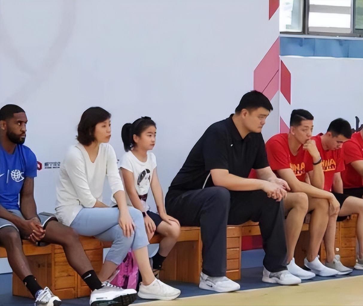 姚明一家三口现在怎么样了,盘点姚明一家三口合集