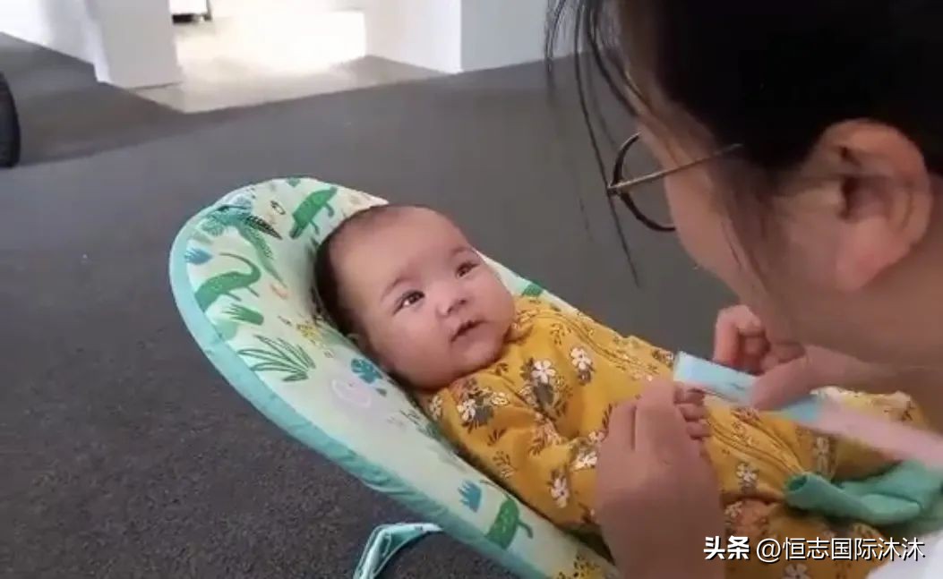 月嫂在国外比国内还吃香,月嫂出国挣得多吗