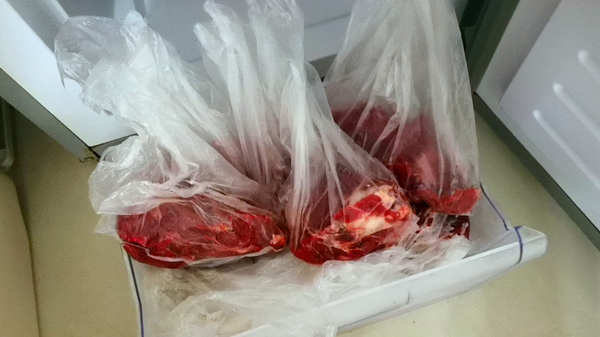 冻肉解冻太麻烦教你两招轻松解冻,5分钟解冻肉的小妙招