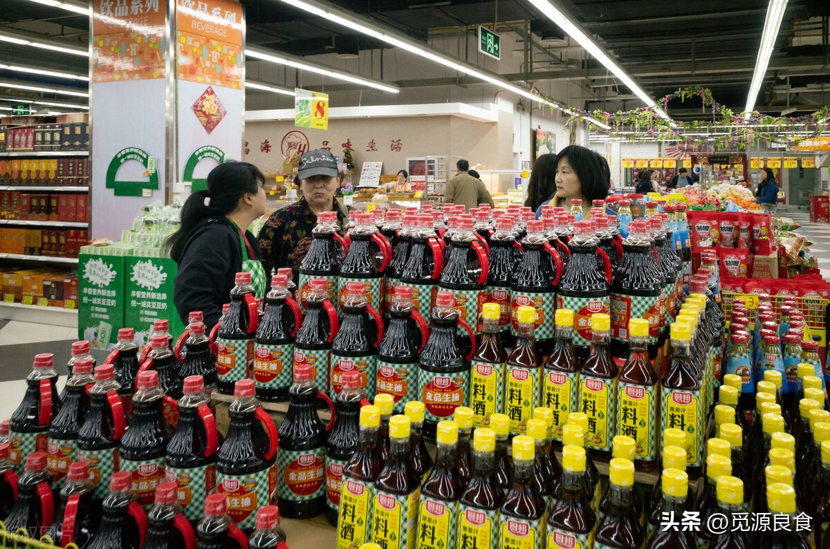 一招教你识别真假酱油,一招鉴别假酱油