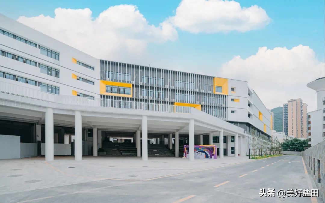 市属名校落地盐田——盐田区政府和深圳高级中学举行合作办学签约揭牌仪式