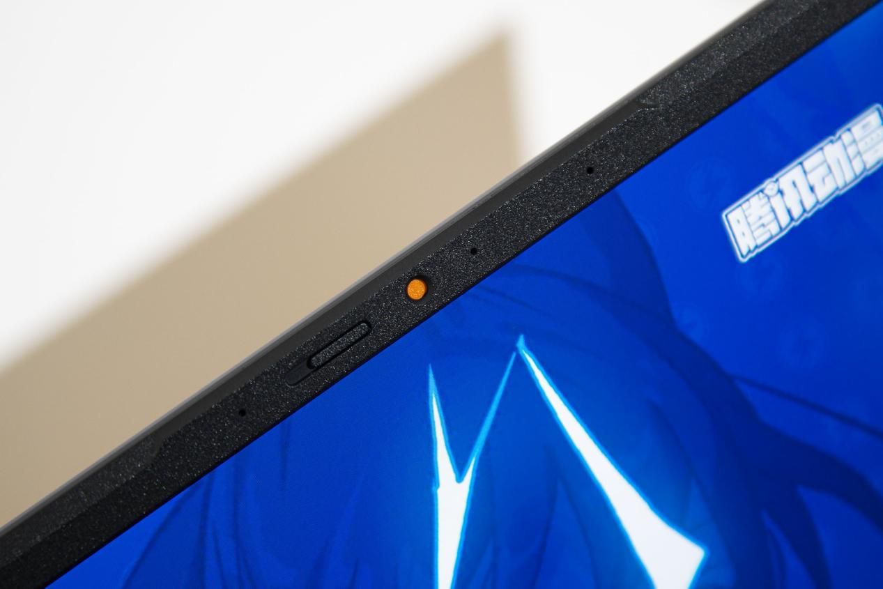 120hzoled屏幕的笔记本电脑,全球首款27寸240hzoled