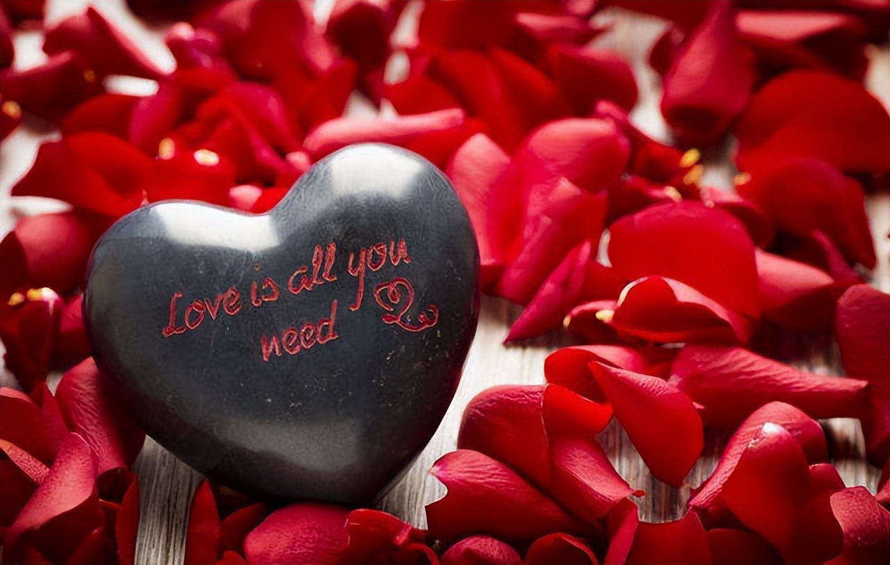 第一次见面送女生什么花,相亲第一次见面送女生什么礼物