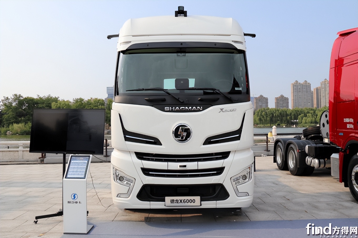 用大卡车往城市运36吨蔬菜,用大小卡车往城市运36吨蔬菜