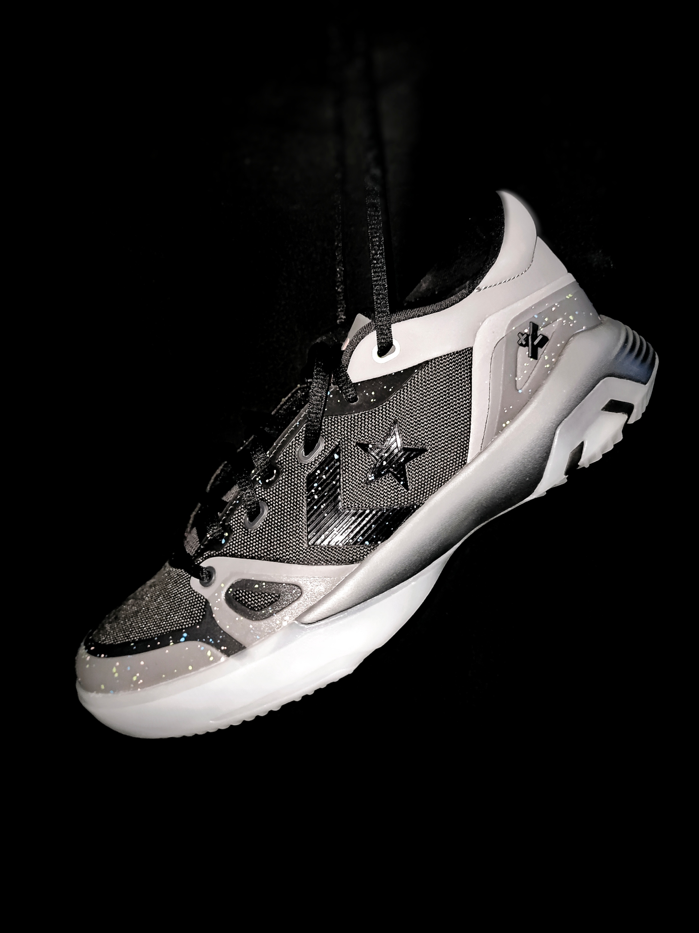 匡威g4和库里8测评对比哪个更好,匡威g4跟hyperdunk2018