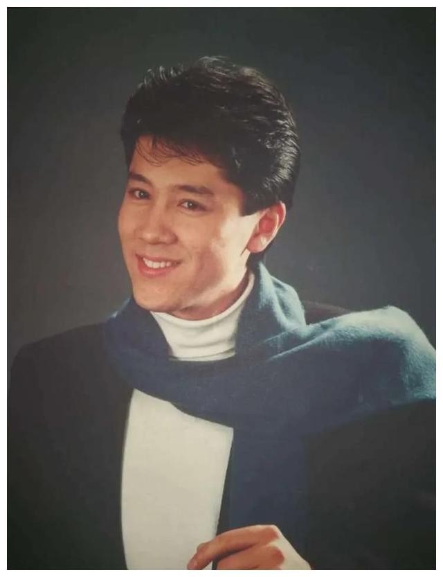 那英解晓东爱过以后,那英爱过高峰吗