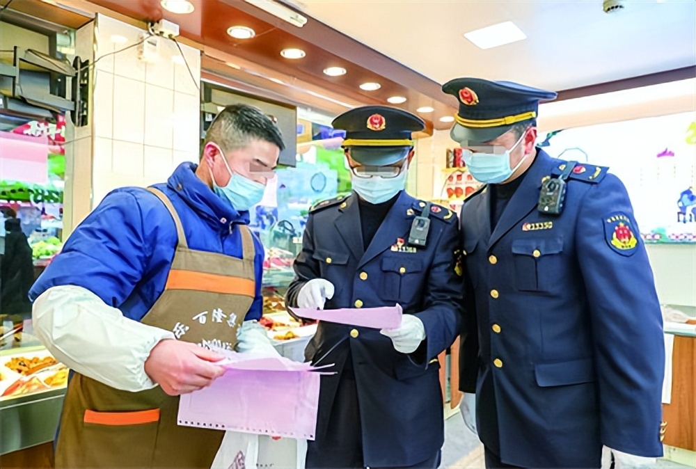 老农卖芹菜获利14元罚款10万,卖70斤芹菜获利14元被罚10万