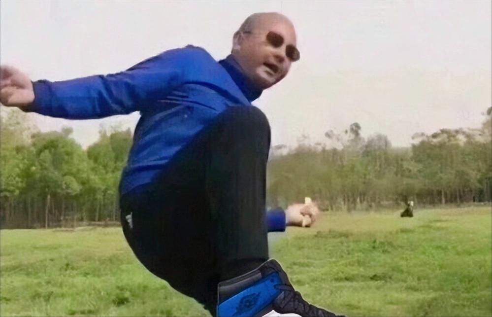 网红阿giao真实收入,阿giao直播被怼崩溃