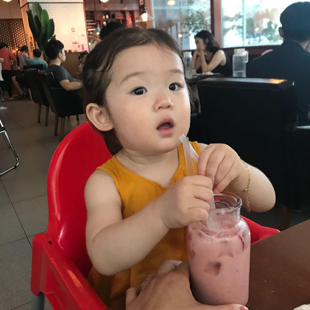 最近超火的可爱小女孩表情包,小女孩可爱萌表情包