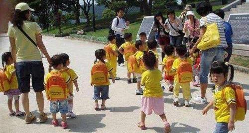 真实故事：浙江4岁女孩屁股疼，屁股通红患妇科病，母亲难以置信