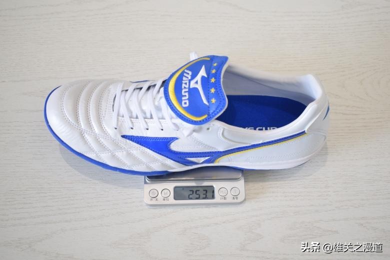 夏季重温2002世界杯的荣光，美津浓MIZUNOWAVECUPLEGENDAS足球鞋