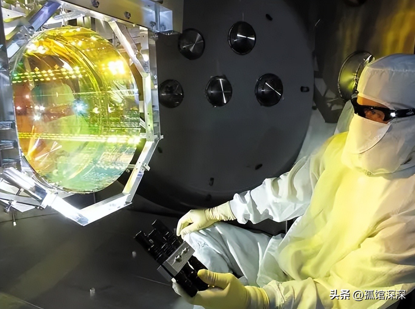 干涉波的光学螺旋度，分析探究光学螺旋度的物理原理