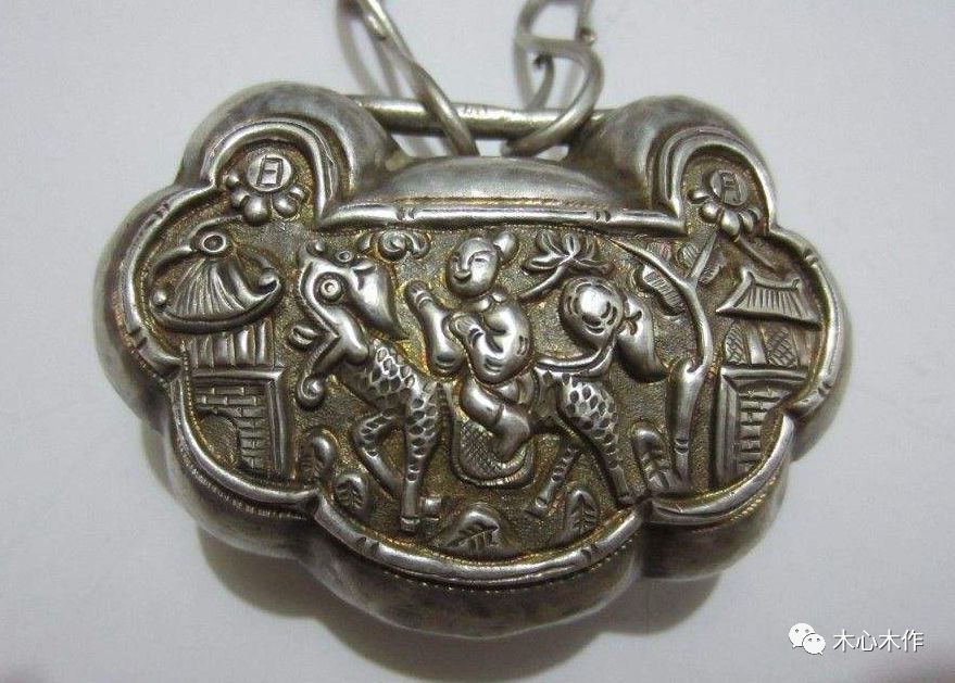 木雕长命锁可以嵌阴阳鱼吗,雕刻长命锁图片大全