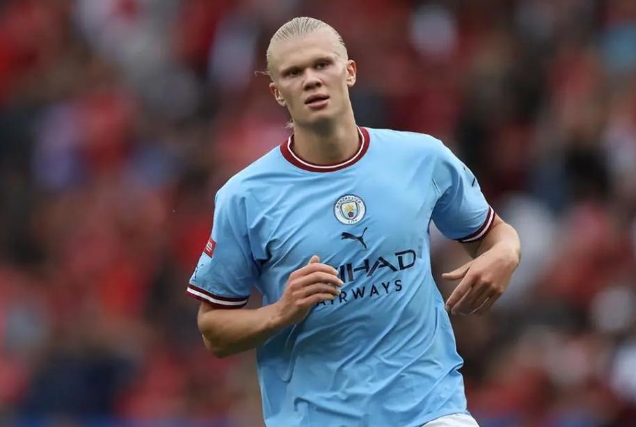 梅西夺冠小碎步阿尔瓦雷斯,哈兰德祝贺阿尔瓦雷斯