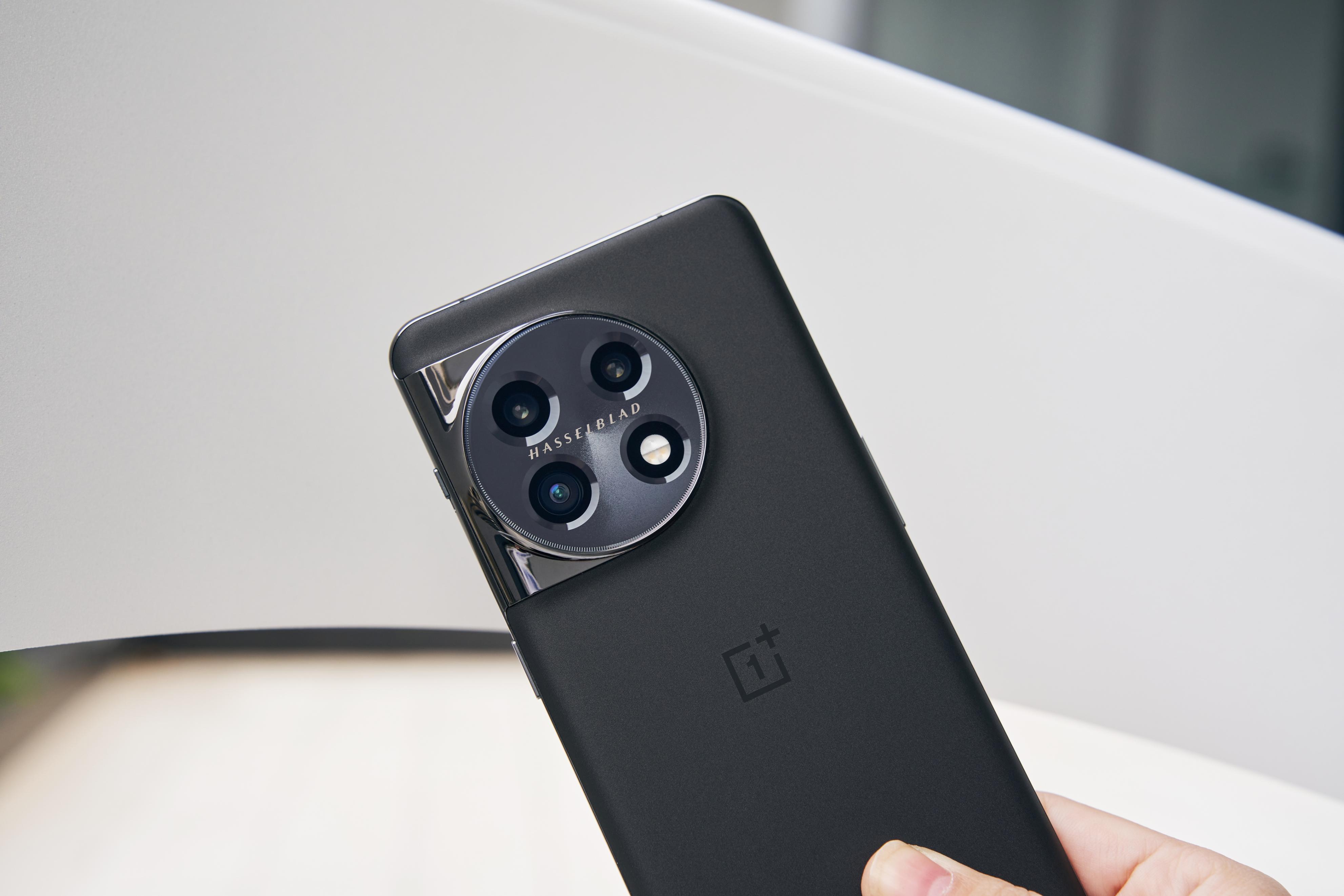 安卓手机CPU段位排行：高通发哥一马当先，一加用旗舰芯降维打击