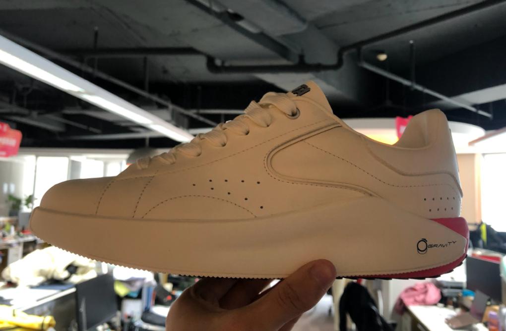 安踏2023新款网红爆款潮鞋,安踏春季2022新款撞色休闲鞋